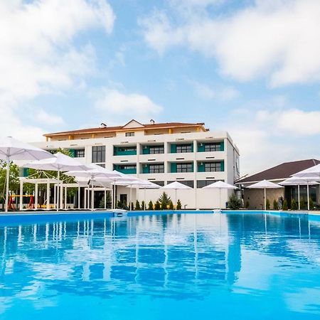 Welcome Summer Hotel Zatoka Ngoại thất bức ảnh
