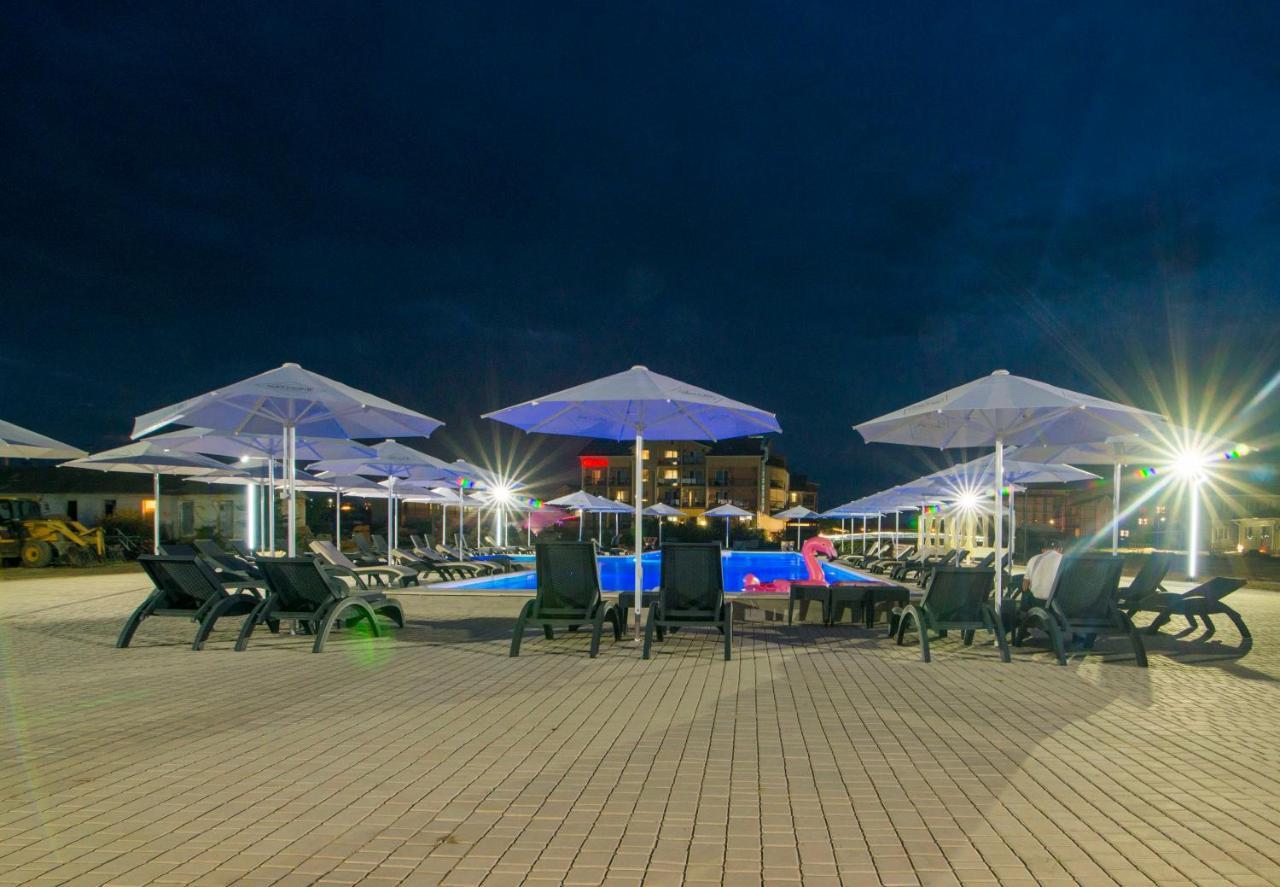 Welcome Summer Hotel Zatoka Ngoại thất bức ảnh