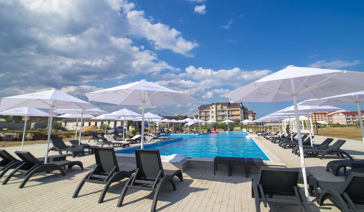Welcome Summer Hotel Zatoka Ngoại thất bức ảnh
