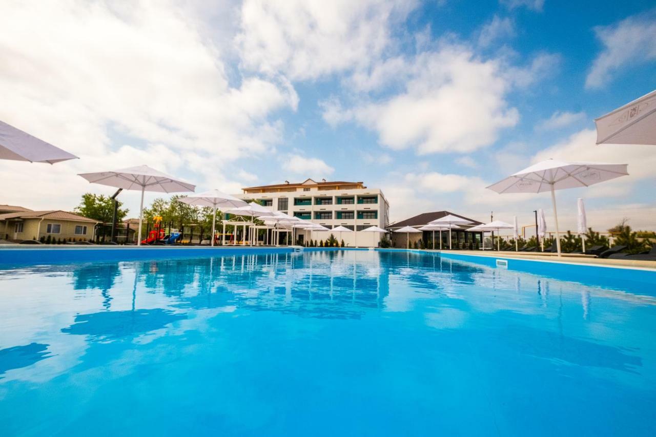 Welcome Summer Hotel Zatoka Ngoại thất bức ảnh